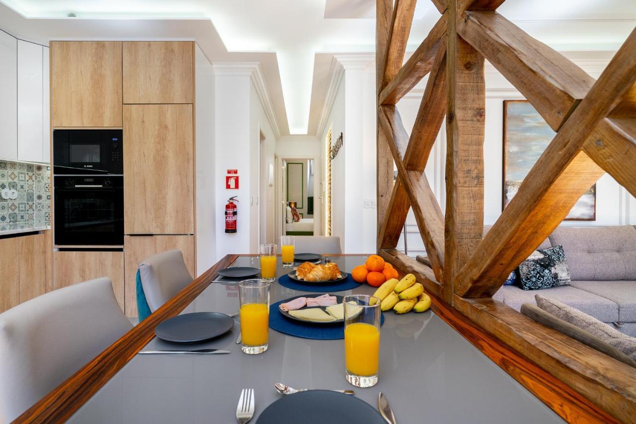 Apartamento Whome | Great Location & Large Family W/patio *